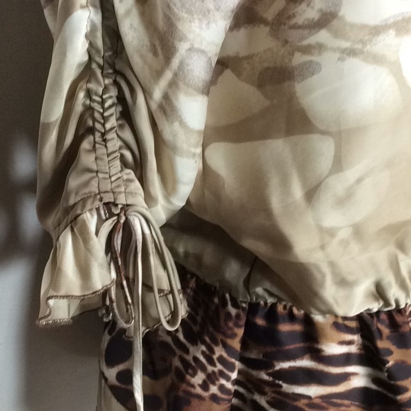 Lightweight Elastic Waist Leopard Print Top - Picture 3 of 3